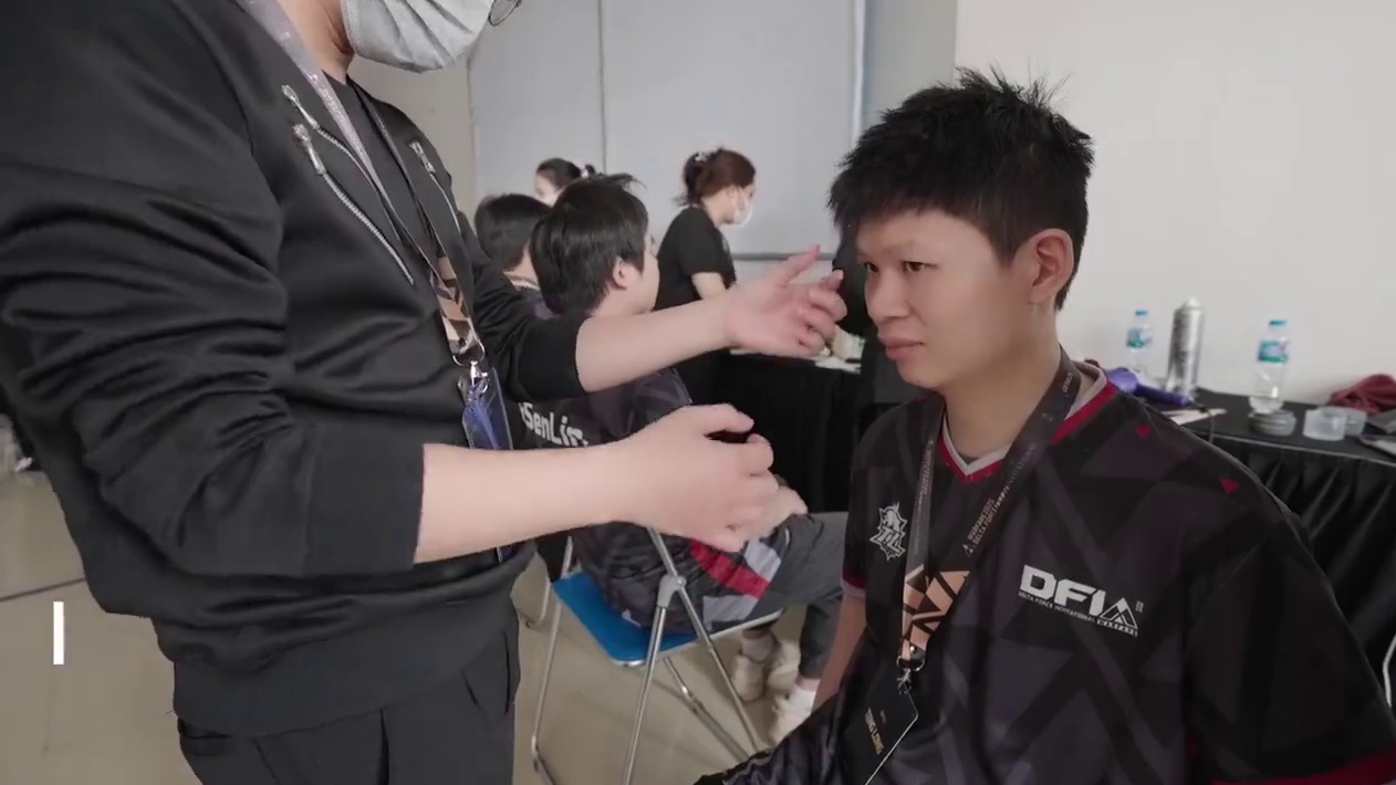 我帅的要命！等我凹个造型 #三角洲全面战场国际邀请赛 #三角洲行动赛事 #三角洲行动