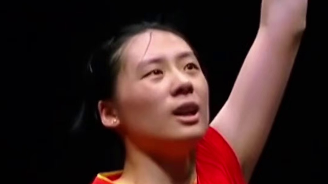 陈熠4比3战胜朱雨玲，赢球后紧握拳头，拿下决胜局太燃啦！