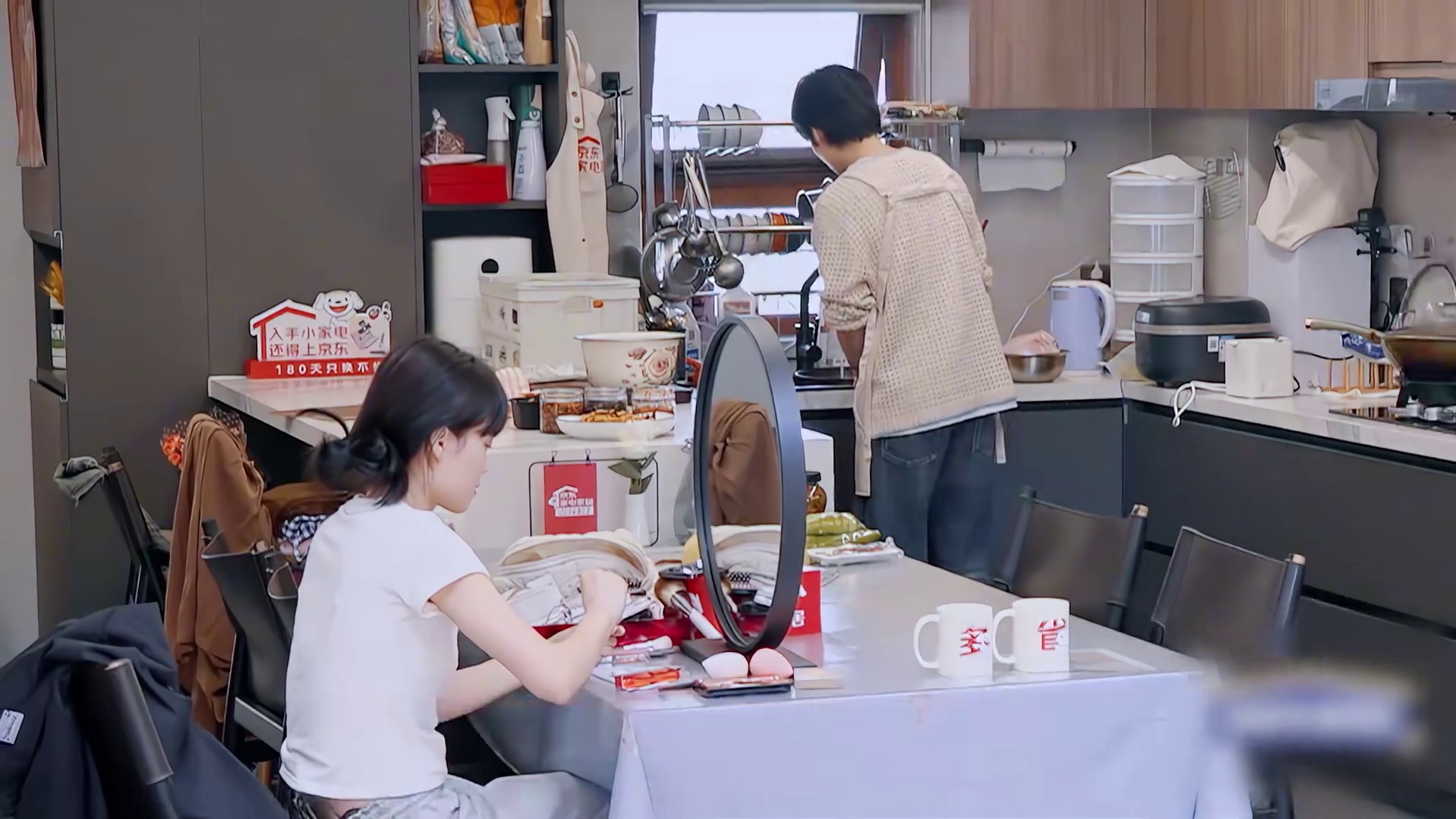 原来龙凤胎姐弟的差异这么大井胧洁癖严重，井迪自由洒脱