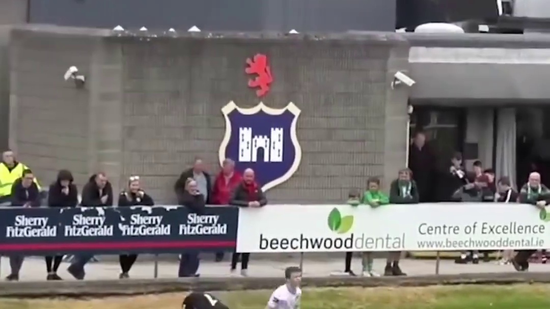 门将不了解规则犯了致命错误