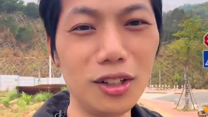 蓝战非在南非被抢劫应该反思#正能量 #蓝战非