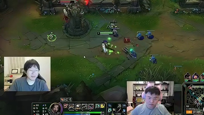 宁王看Uzi打女警不捡灯笼：我觉得合理