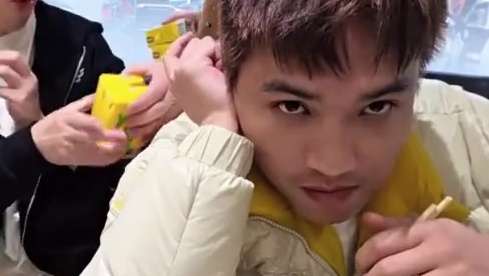 护食这一块#小小小酷哥 #组织1995 #名场面