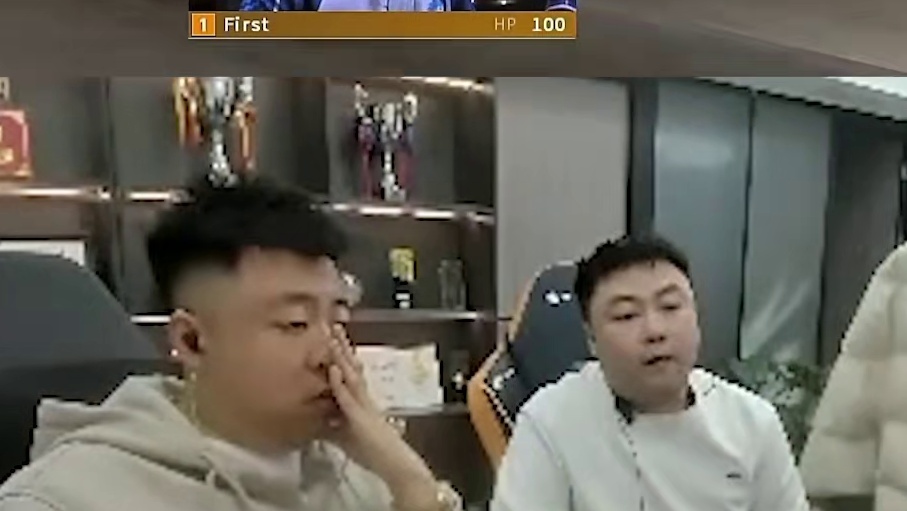 大米一血First一个人独自扛起正面