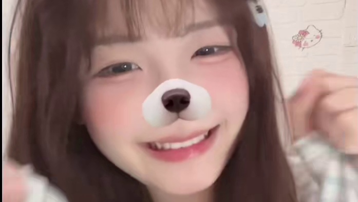 她说一边儿去 一股小狗味儿