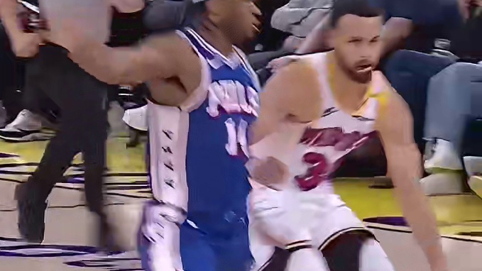 库里手感滚烫连续命中三分