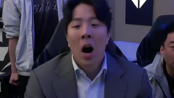 当Daeny教练遇上Helper教练 #LPL #Daeny #Helper