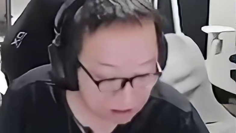 绝迹透露famous即将和AG签约直播合同，未来将在国外直播