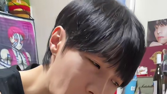 当韩国老公招待中国朋友来家里吃火锅 结果 真给我整不会了 一天天的 vlog