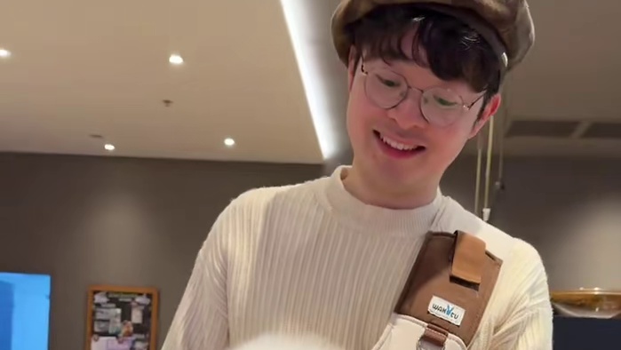 没有小狗可以拒绝美味的爪布奇诺