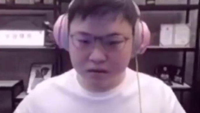 Uzi偶遇gala，被秒了