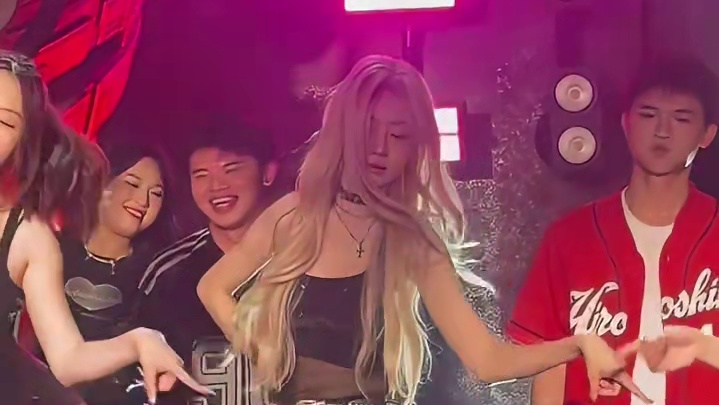 我猜这个没发过#kissoflife #igloo #随机舞蹈 #随舞