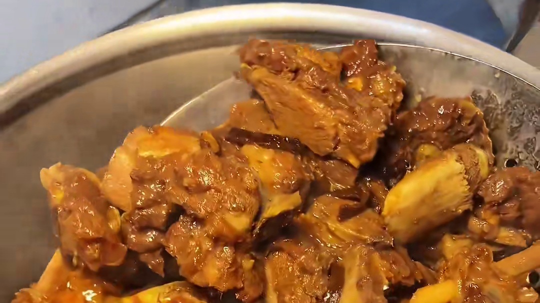 潮汕街边的牛骨馆有多好吃！馋哭了…