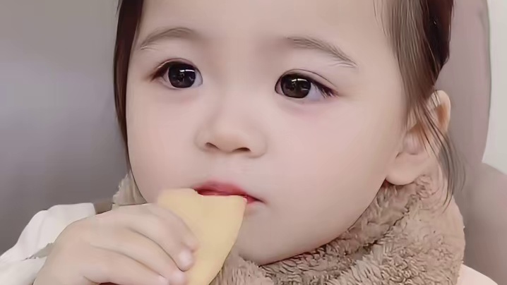 猫咪是怎么用小臭嘴把全身舔的香香的