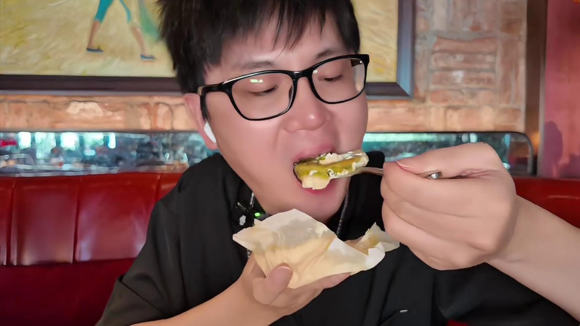 布朗石是真的太适合过圣诞了！ #布朗石 #布朗石巴斯克芝士蛋糕 #圣诞节的仪式感 #跨年 #圣诞的1