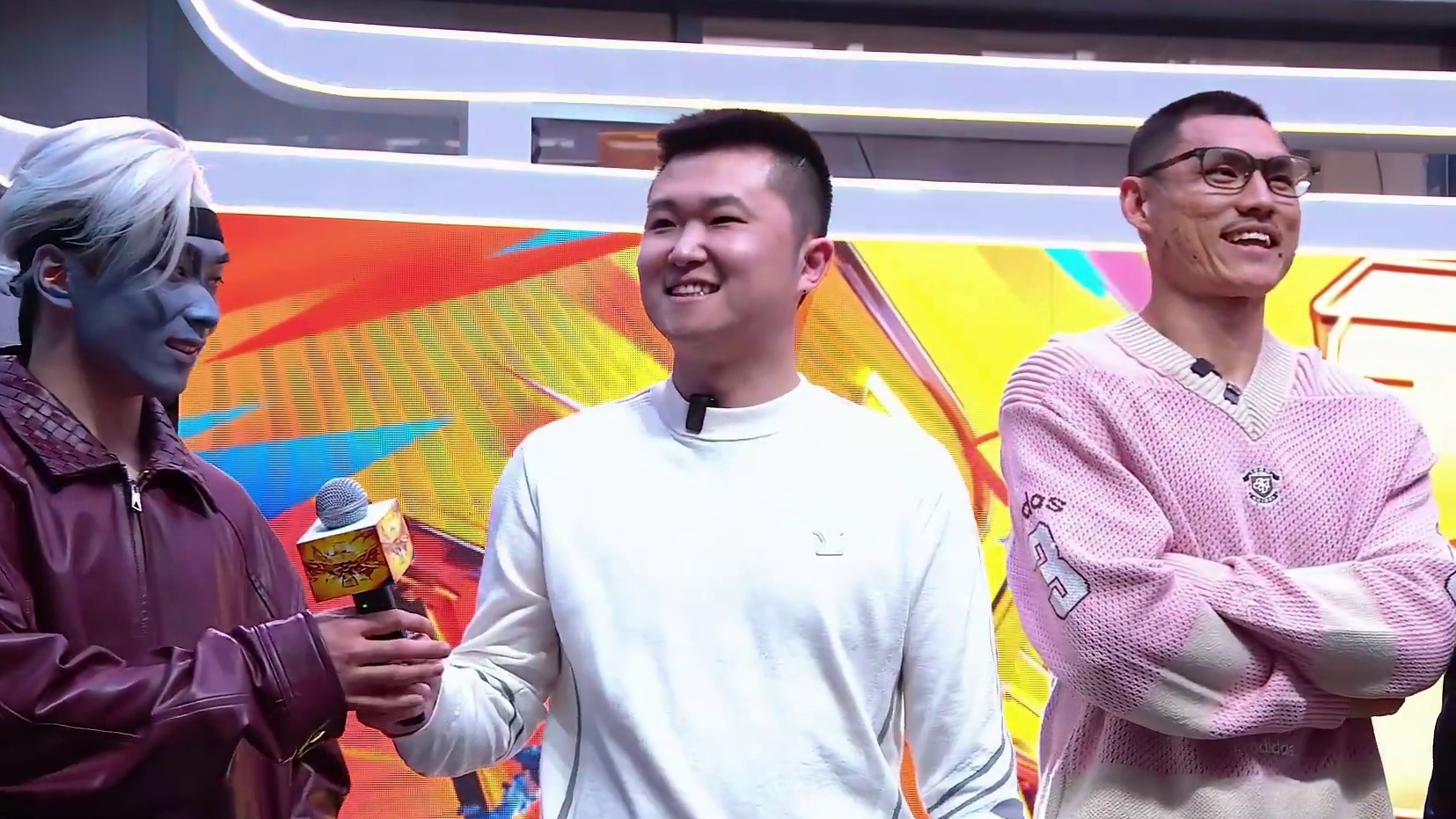 这父子大战才刚结束 马哲和年鹏又线下合体上了 马队志在拿到对鹏队的抚养权