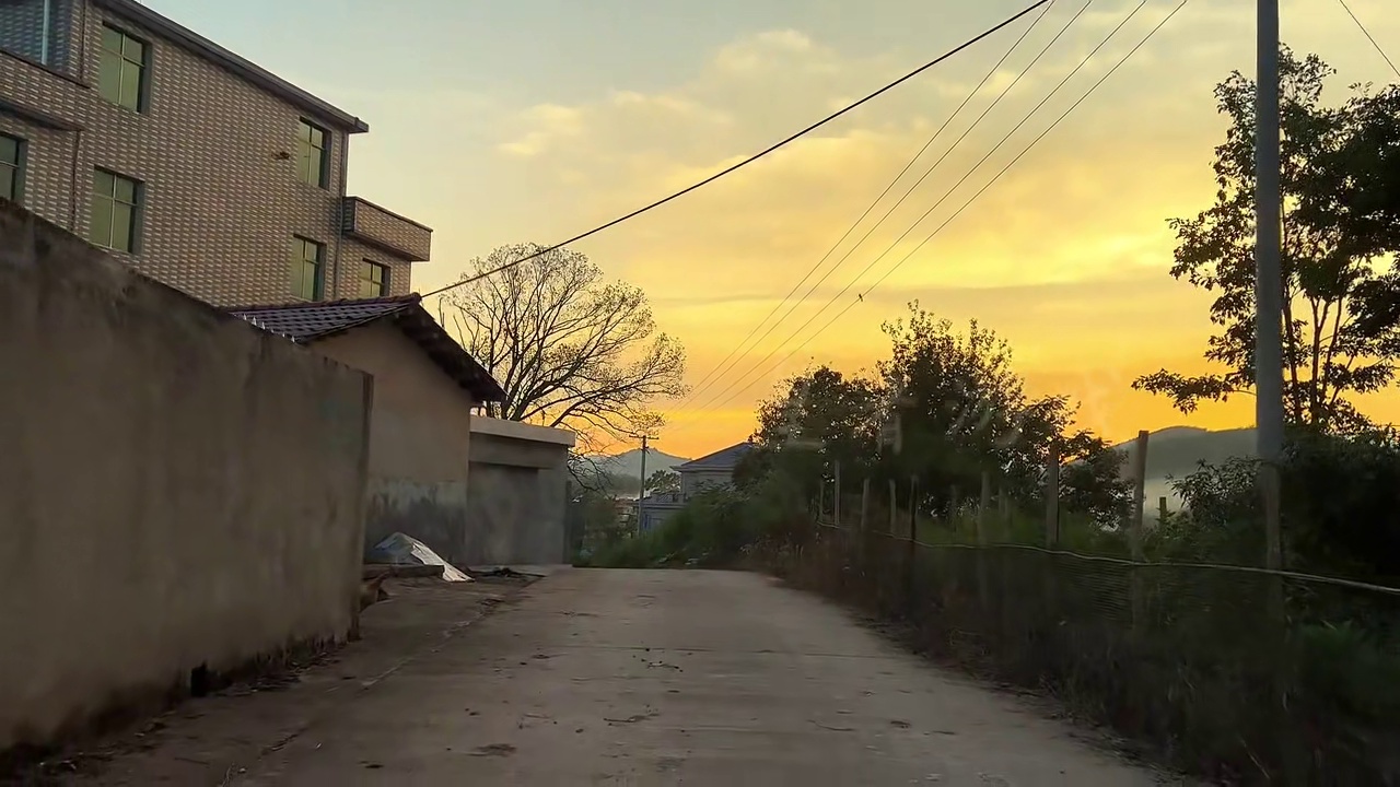 停更游戏一天陪闺女出去玩，回来对我说她拍的视频一秒钟都不用剪 停更游戏一天陪闺女出去玩，回来对我说她
