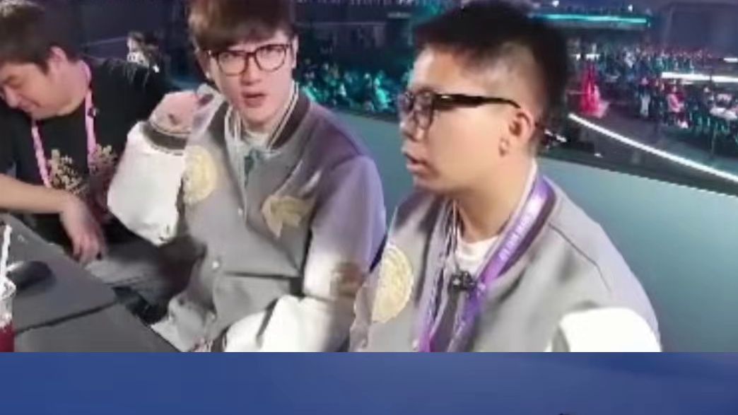 AG张氏兄弟齐力发挥拿下小孩最强图潜艇 赛前菲律宾小孩战队集体换键盘，没有吸取念旧的教训，跟了自己打