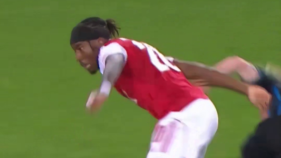 单打能力值爆了！马杜埃凯一条龙世界波破门，阿森纳客场1-0领先布鲁日 ，是什么
#足球