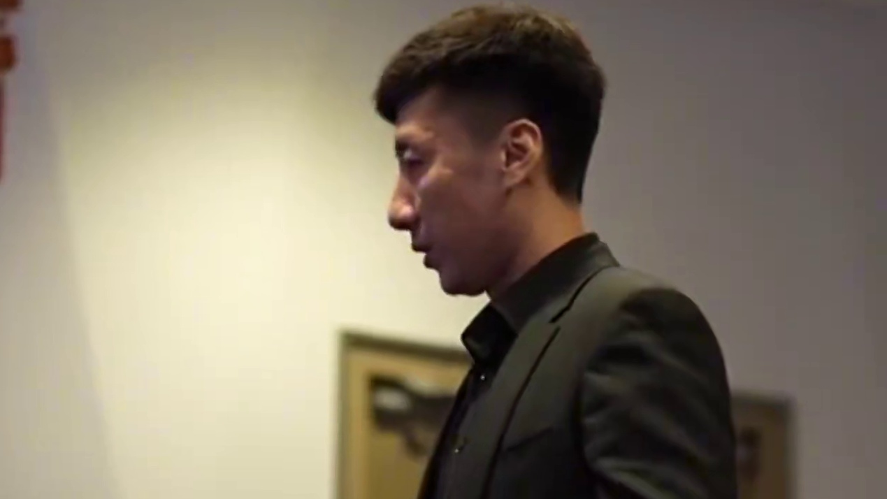 去年选中杨政的四川男篮遭队员联名血书，控诉球队欠薪多月！四川男篮有可能无法参加新赛季CBA！