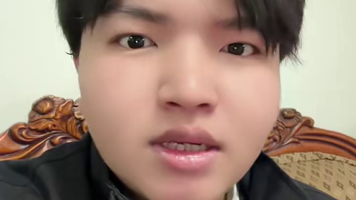 荣耀500这颜值和配置 尤其是8000毫安的大电池 应该会是很多人换机的选择吧#荣耀500#如何评价