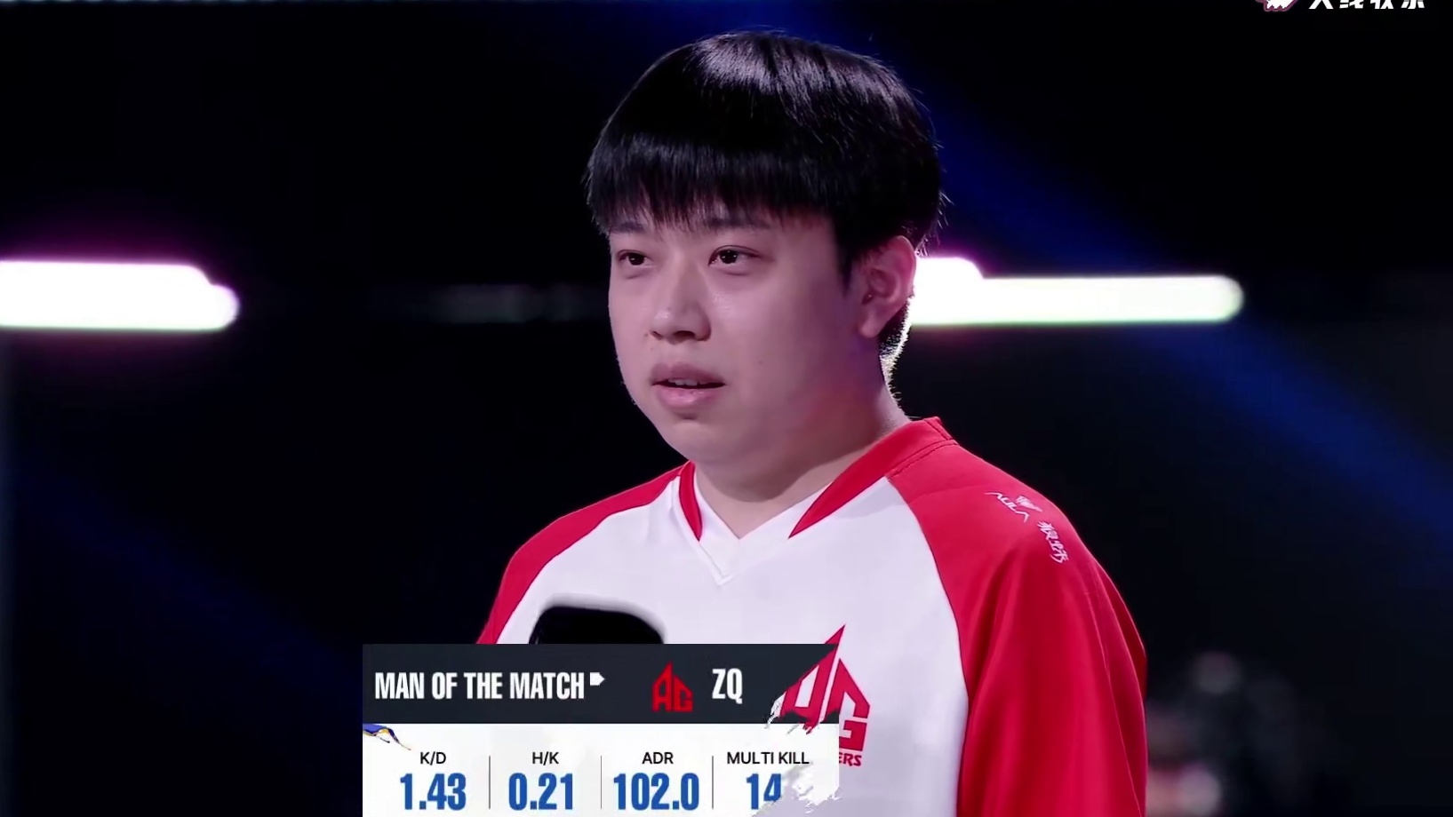 身法帝采访也不忘身位把控​