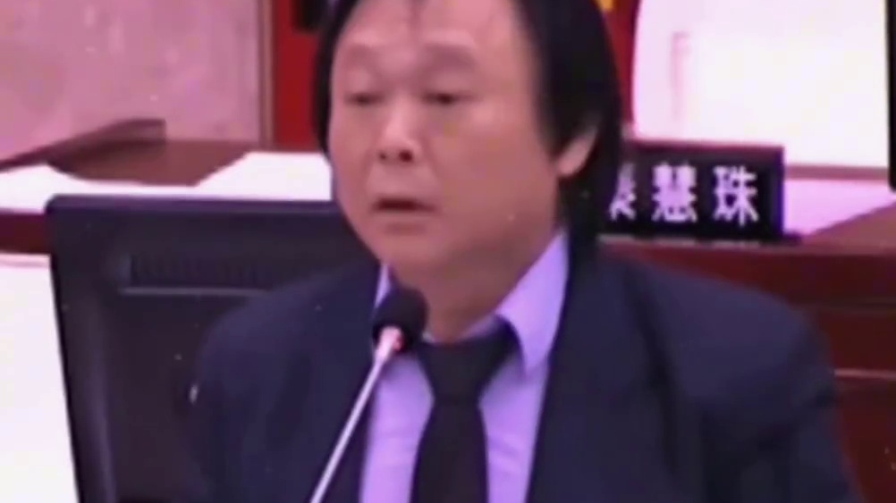 AG被RNGM3比1奶茶教练直接疯了，在休息室开喷！