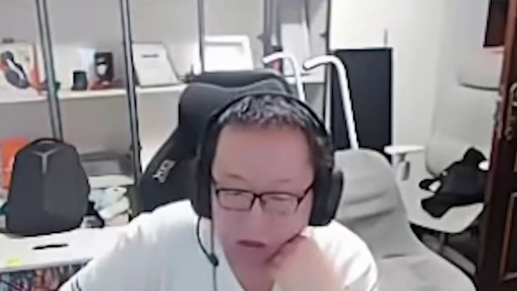 蛇哥说麻瓜其实正面狙法还行，但是一打残局就像小学生