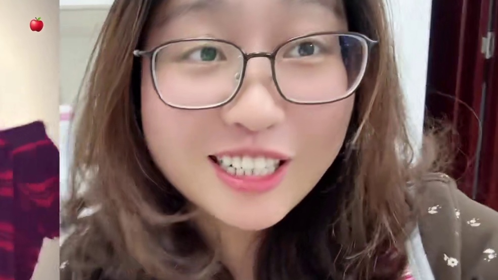 #杨紫cha了初雪手势舞 #杨紫 #杨紫全国巡舞 #初雪