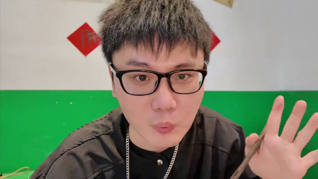 网上爆火想吃吃不到的网红小吃在这里都能吃到！