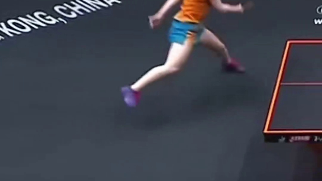 蒯曼4比2战胜大藤沙月，晋级女单4强，把对手打跪在地，太厉害了