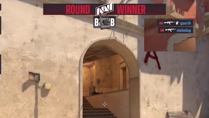 iM无敌神经枪 #CS2 #布达佩斯major #NAVI 视野之外的颗秒