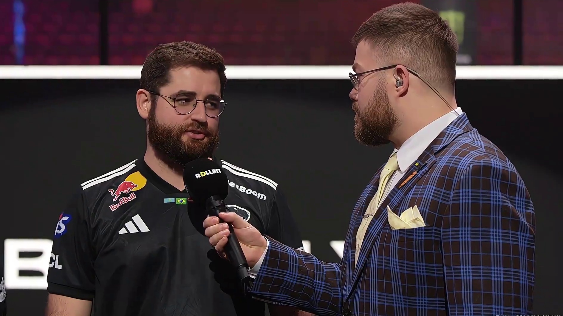 FURIA结束布达佩斯Major之旅签名采访环节