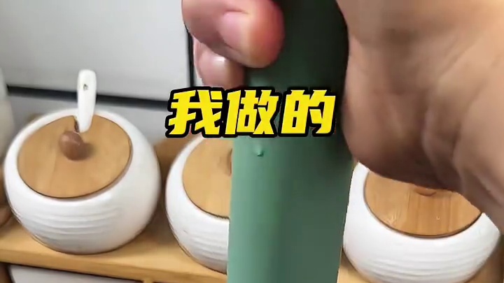 谁能拒绝一杯高颜值的草莓饮品呢，好看又好喝，快去试试吧