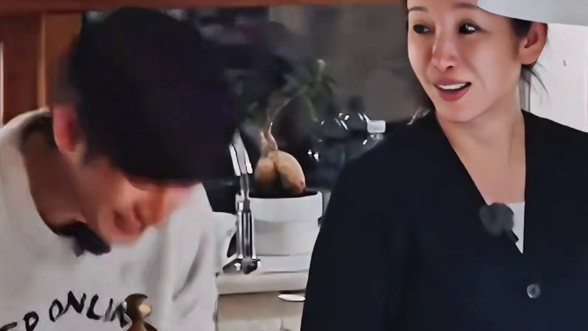 胡先煦：秦海璐，你准备下几个蛋？秦海璐：你让我下几个，我就咯咯几声下几个！