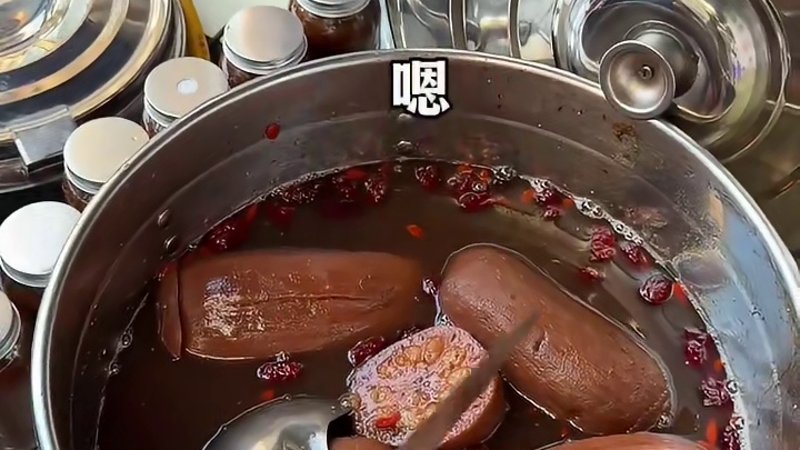 南京街头可遇不可求的桂花酒酿和蜜糖藕，软糯香甜好好吃好好喝！