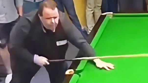 论胖子李技惊四座的变态杆法，母球压根不走寻常路！ #斯诺克 #胖子李 #杆法 #是时候展现真正的技术