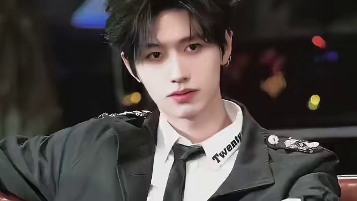 感觉朱志鑫快憋坏了