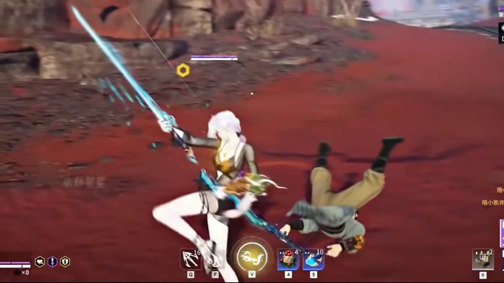 抱歉让让，借个过啊！