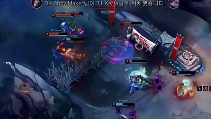 第二局比赛T1有优势的还是被翻了！DK打得确实比T1好！许哥今天神勇！