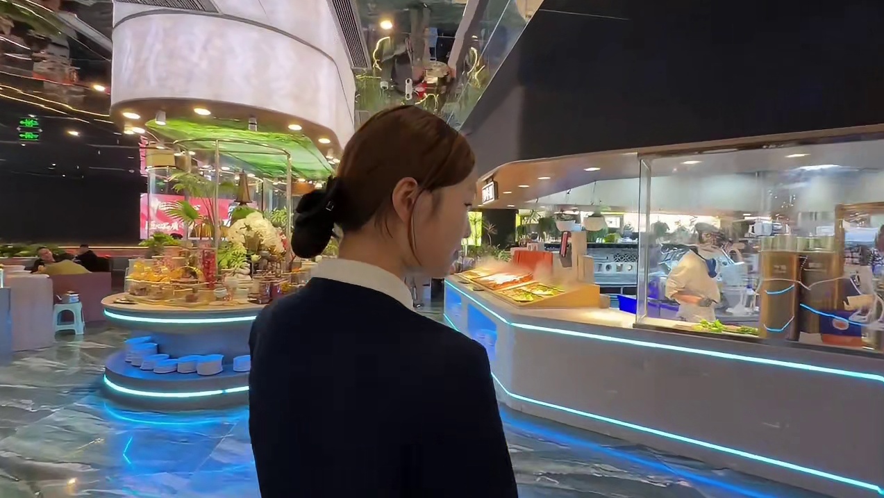 都说三百多价位的海鲜自助，不如100多的牛保国 .今天终于见识到了，确实值得#牛保国蒸汽海鲜自助  