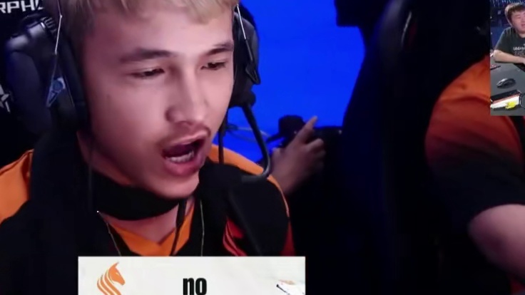 STS手感火热追着对面打，老白提议以后也让念旧个竞也练四千个