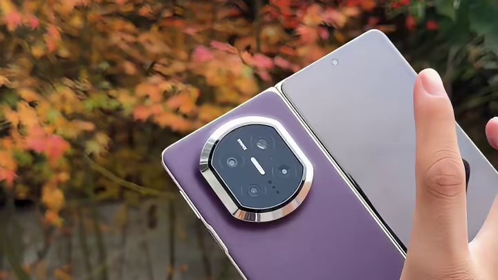 华为MateX7的二代红枫镜头色彩还原更进一步#华为MateX7#华为#红枫影像