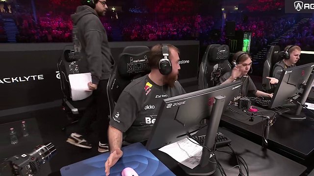 mezii致命拦截！神级击杀下包者助Vitality生死时刻惊险逆转！