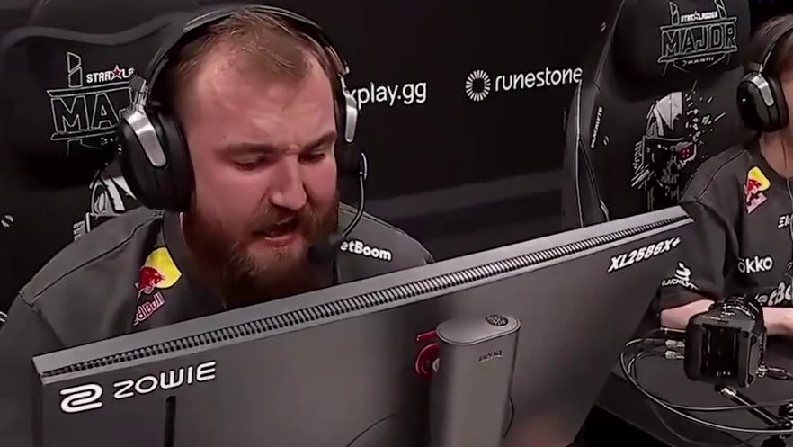 donk艺高人胆大打了三个还是满状态#csgo马西西 #csgo