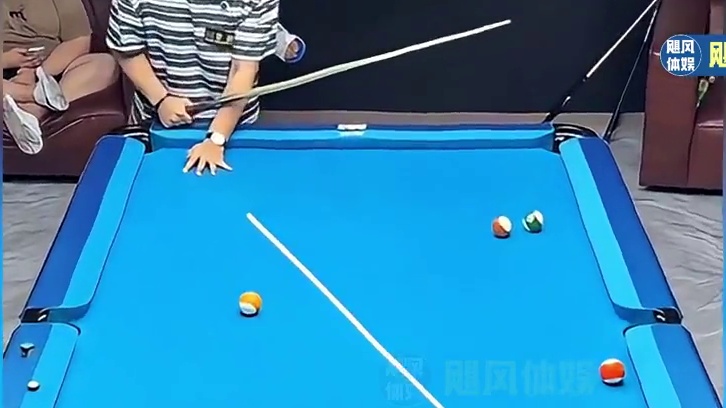 平时都是花枪王给别人秀杆法，今天竟然被鑫哥当场贴脸开大 #台球 #台球是一种生活  #佟璐