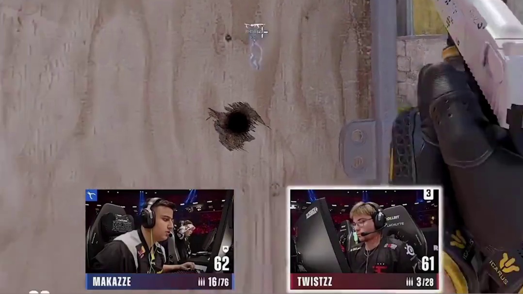 超人总监世界级名场面无甲沙鹰翻盘#csgo马西西 #csgo