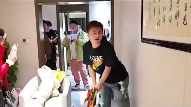 虎马组合就是搞笑哦，哈哈哈哈哈#小小小酷哥 #组织1995 #沈不凡 #户外虎子 #名场面