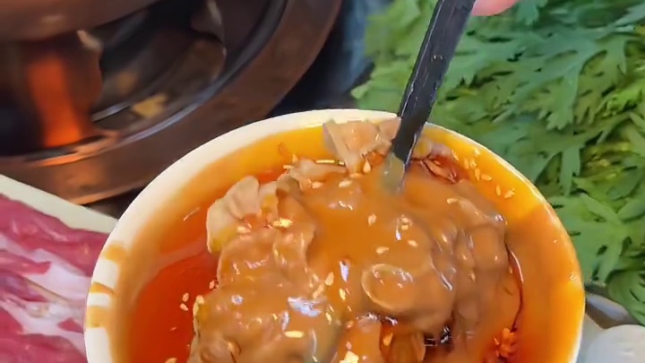 在颍东在颍东！！！！98就能吃这么一大桌！！！天冷了快和家人一起来吃涮羊肉！！！！寻味街头