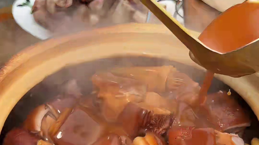 佛山极品：脆皮羊肉煲有多好吃！没有一个广东人能拒绝